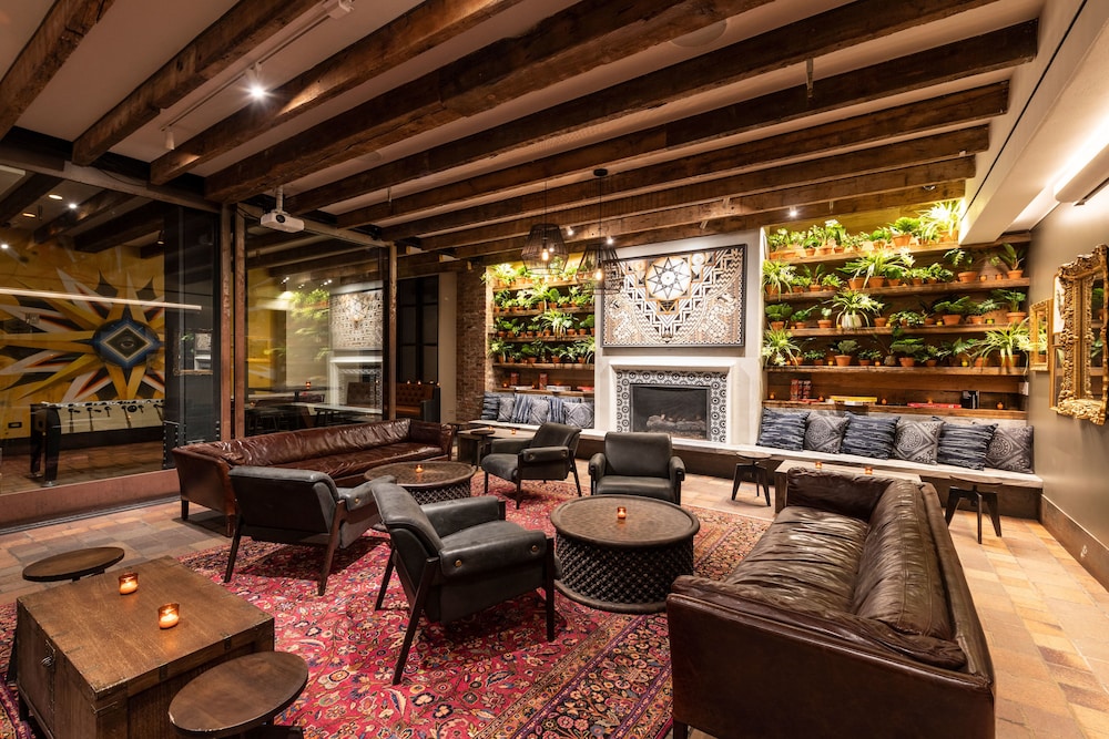 Pod 39 — Restaurant & bars in New York City, New York State