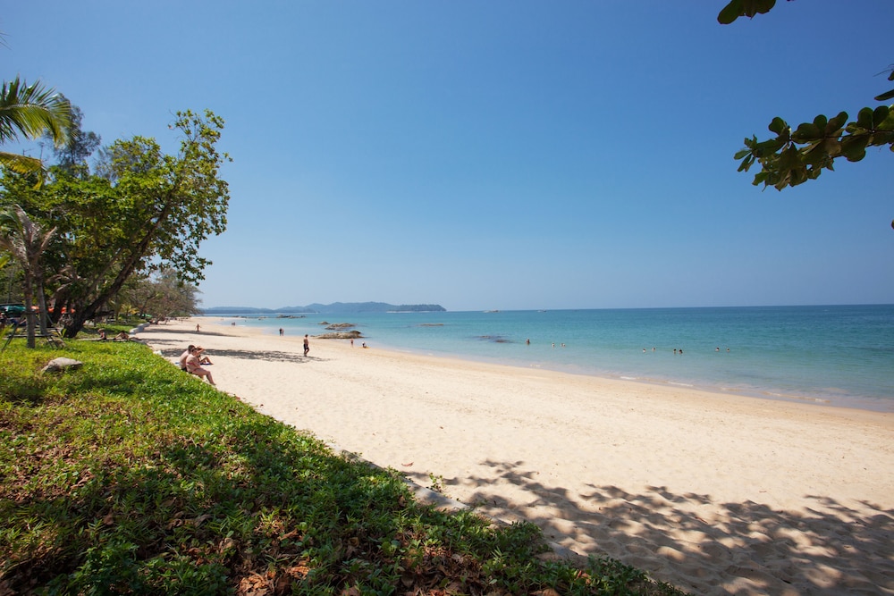 Khaolak Merlin Resort — Beach in Khao Lak, Phang Nga