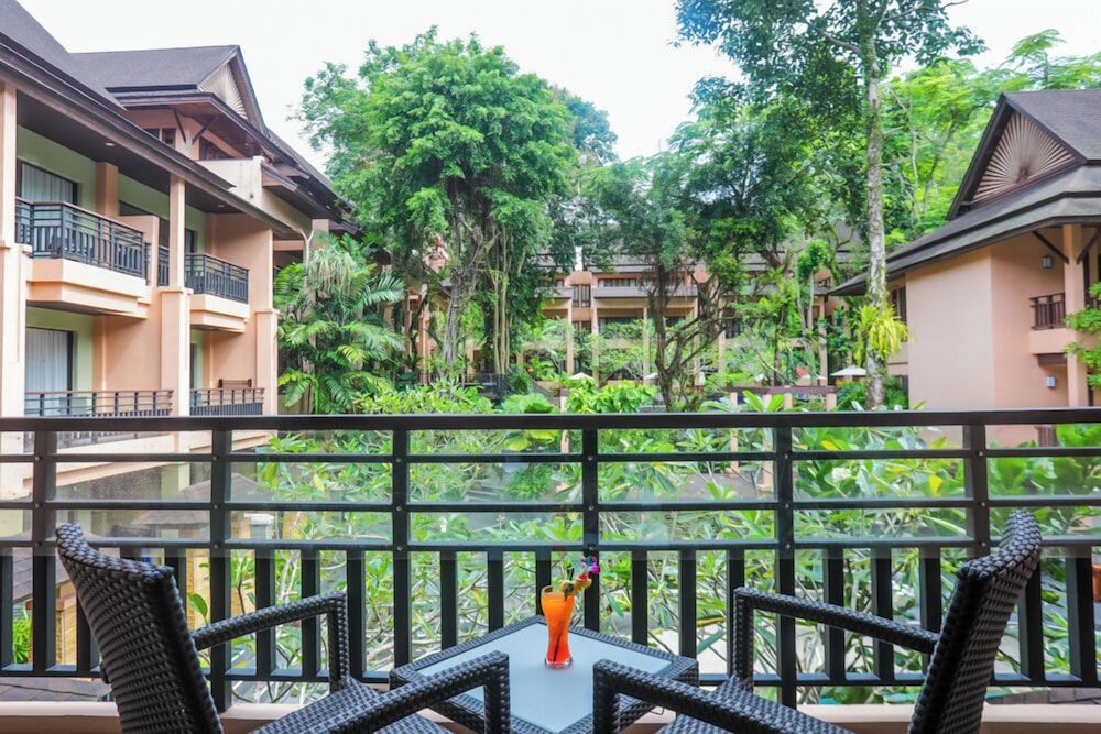 Khaolak Merlin Resort — Hotel building in Khao Lak, Phang Nga