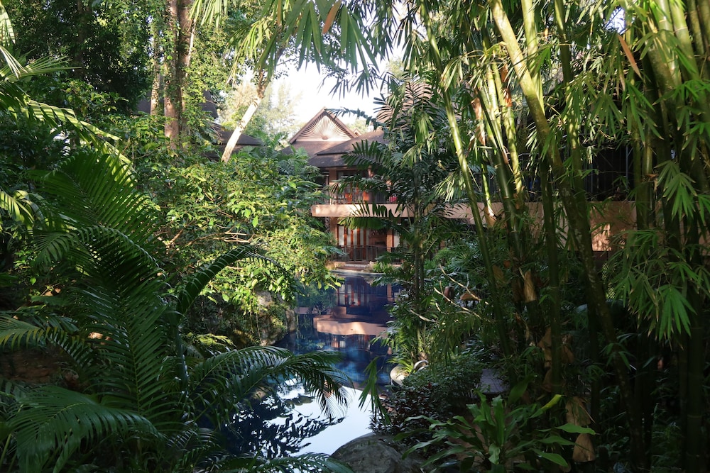 Khaolak Merlin Resort — Hotel building in Khao Lak, Phang Nga