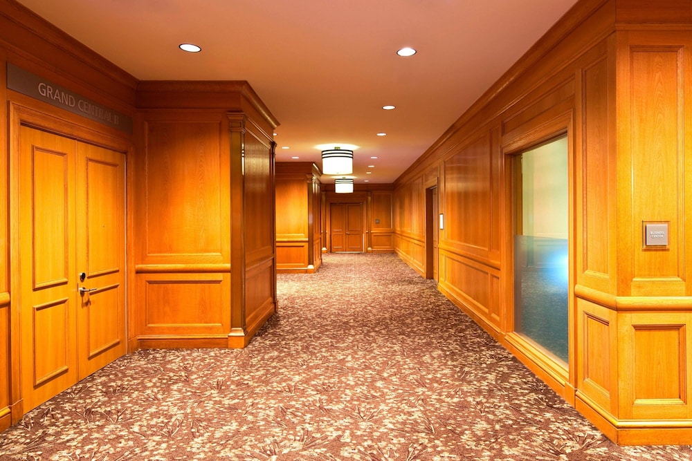 The Westin New York Grand Central — Hotel building in New York City, New York State