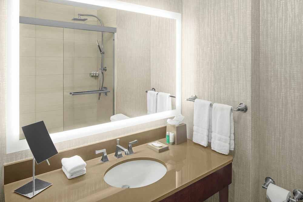 The Westin New York Grand Central — Hotel rooms in New York City, New York State