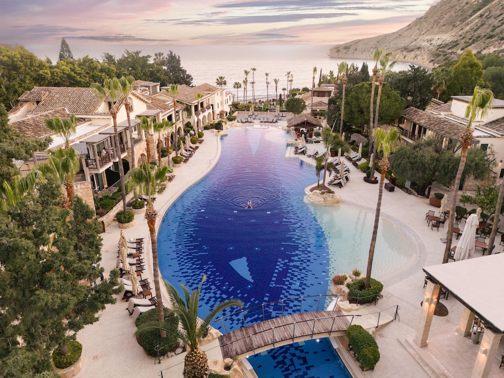 Columbia Beach Resort — Swimming pool in Pissouri, Limassol Region