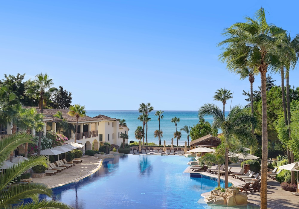 Columbia Beach Resort — Swimming pool in Pissouri, Limassol Region