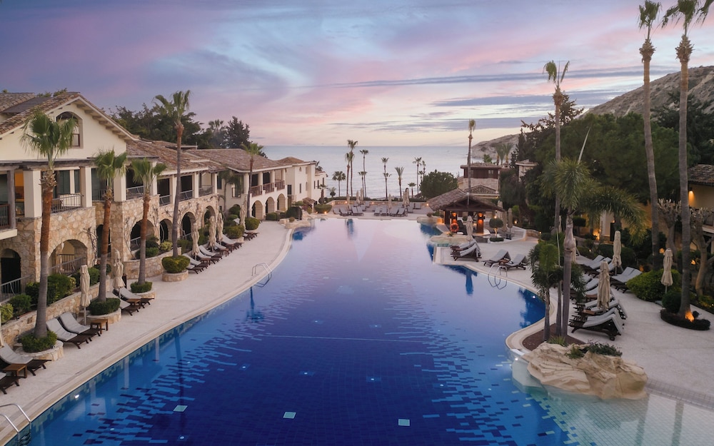 Columbia Beach Resort — Swimming pool in Pissouri, Limassol Region