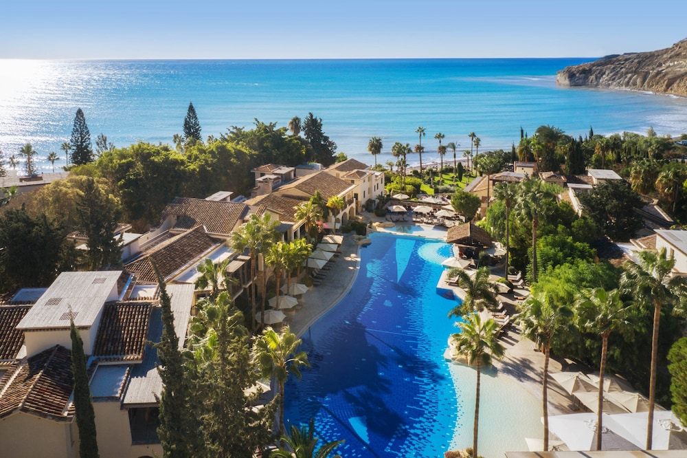 Columbia Beach Resort — Swimming pool in Pissouri, Limassol Region