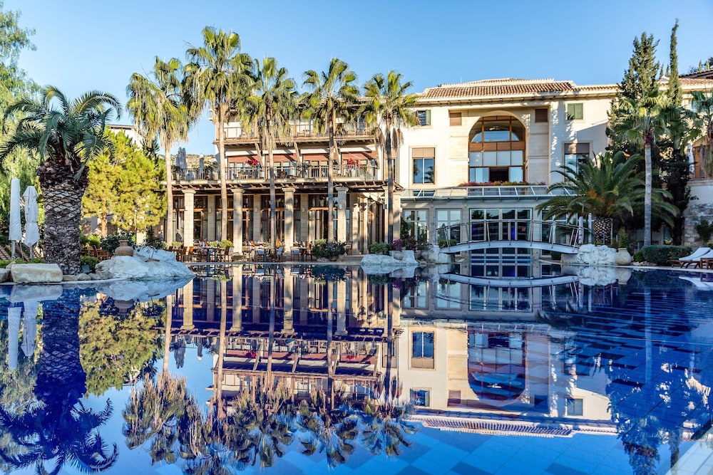 Columbia Beach Resort — Swimming pool in Pissouri, Limassol Region
