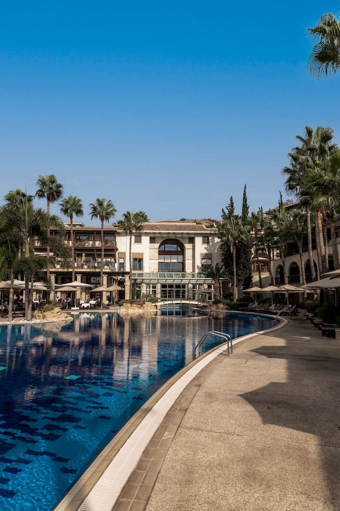 Columbia Beach Resort — Swimming pool in Pissouri, Limassol Region