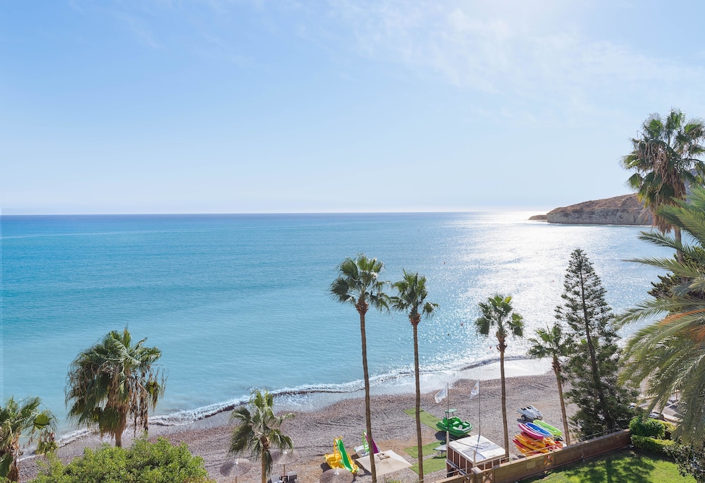 Columbia Beach Resort — Beach in Pissouri, Limassol Region