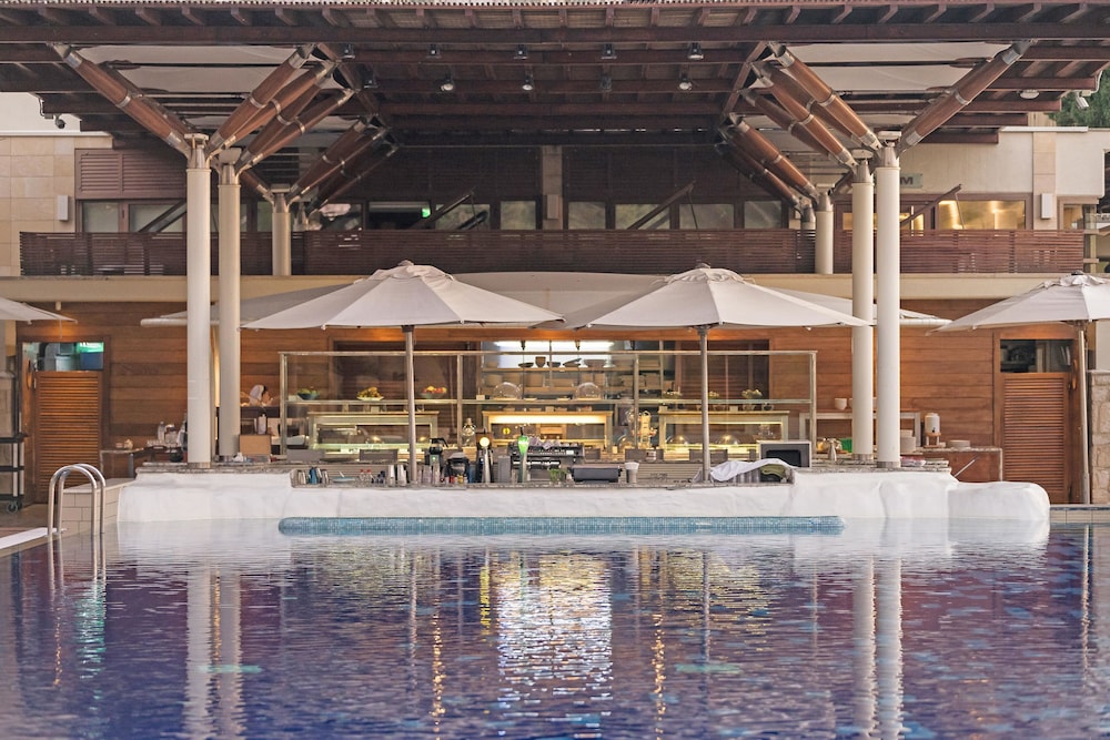 Columbia Beach Resort — Restaurant & bars in Pissouri, Limassol Region