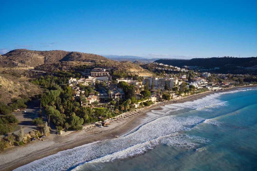 Columbia Beach Resort — Beach in Pissouri, Limassol Region