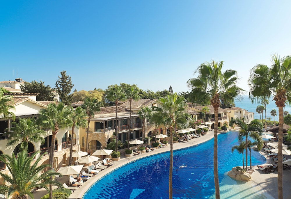 Columbia Beach Resort — Swimming pool in Pissouri, Limassol Region