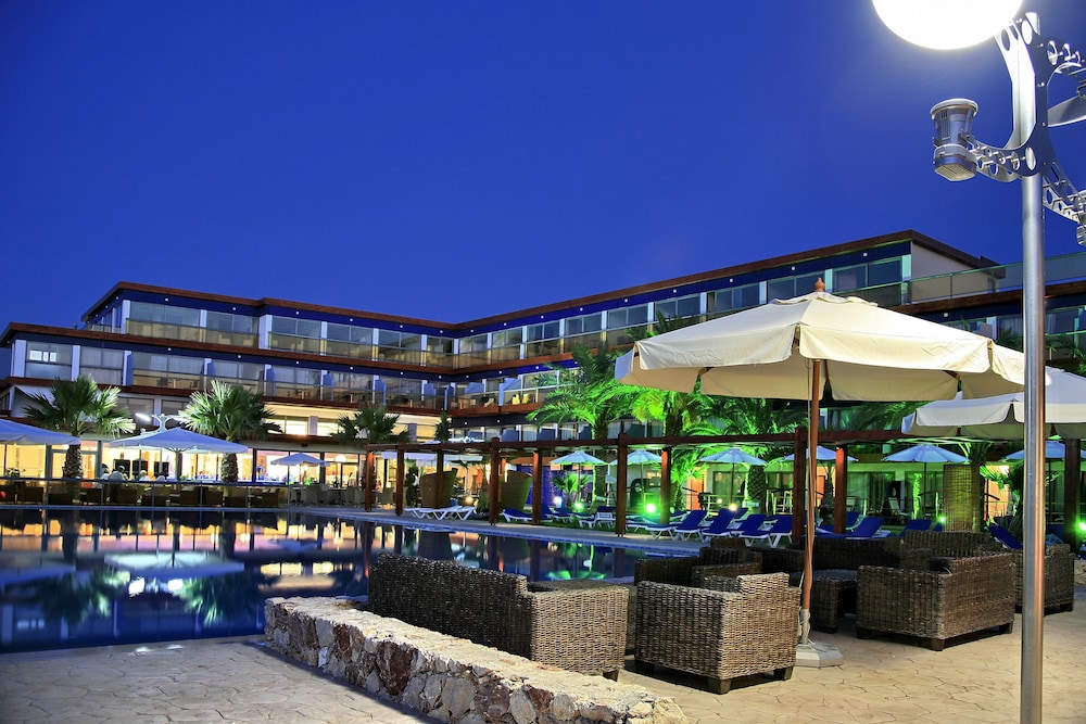 All Senses Ocean Blue Sea Side Resort & Spa By Anayia All Inclusive Resorts — Swimming pool in Kremasti, South Aegean