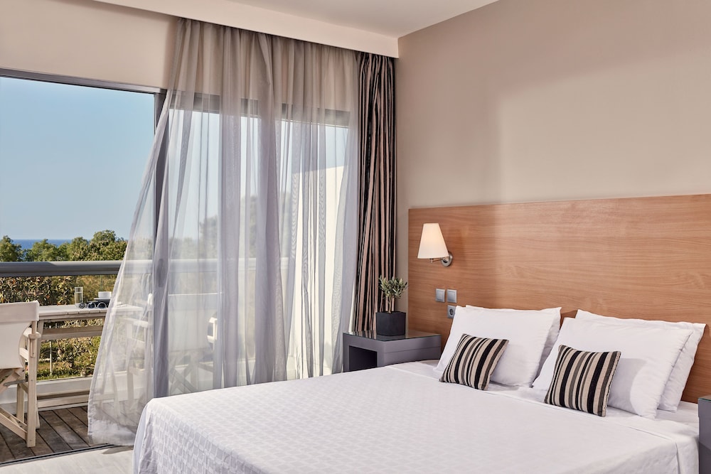 All Senses Ocean Blue Sea Side Resort & Spa By Anayia All Inclusive Resorts — Hotel rooms in Kremasti, South Aegean