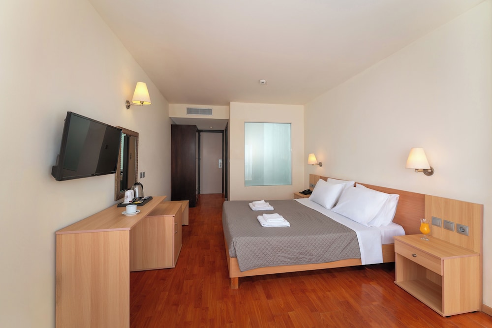 All Senses Ocean Blue Sea Side Resort & Spa By Anayia All Inclusive Resorts — Hotel rooms in Kremasti, South Aegean