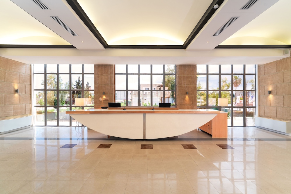 All Senses Ocean Blue Sea Side Resort & Spa By Anayia All Inclusive Resorts — Hotel building in Kremasti, South Aegean