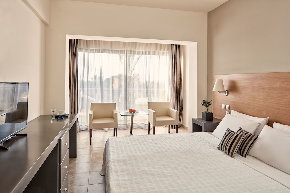 All Senses Ocean Blue Sea Side Resort & Spa By Anayia All Inclusive Resorts — Hotel rooms in Kremasti, South Aegean