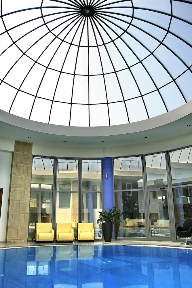 All Senses Ocean Blue Sea Side Resort & Spa By Anayia All Inclusive Resorts — Hotel building in Kremasti, South Aegean
