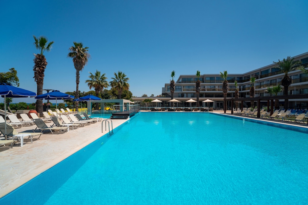 All Senses Ocean Blue Sea Side Resort & Spa By Anayia All Inclusive Resorts — Swimming pool in Kremasti, South Aegean
