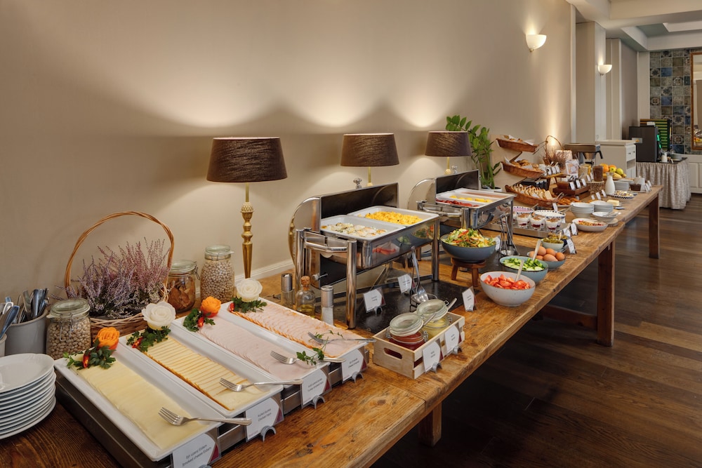 Hotel Carol — Restaurant & bars in Prague, Prague