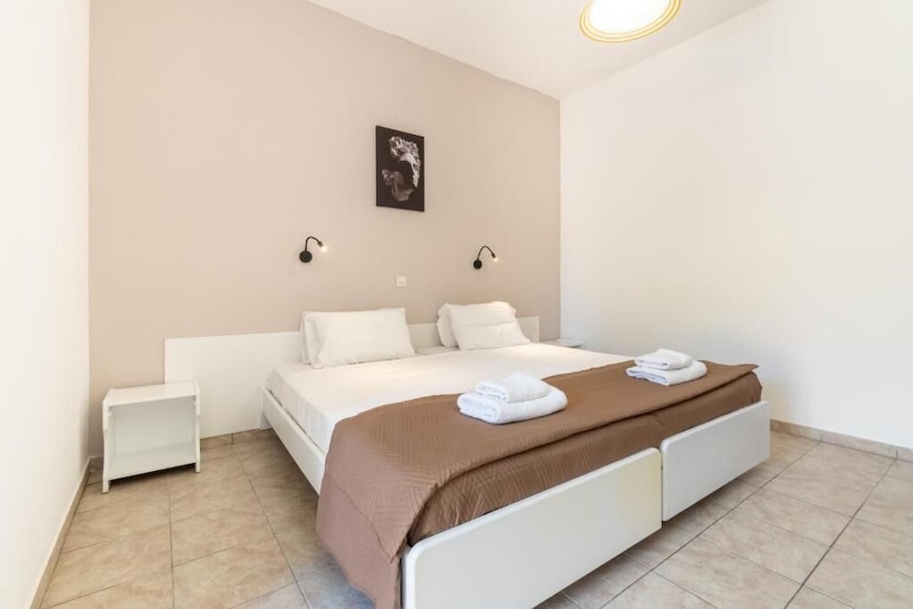 Saint Peter Bay Aparthotel by Konnect — Hotel rooms in Lefkimmi (Corfu), Ionian Islands