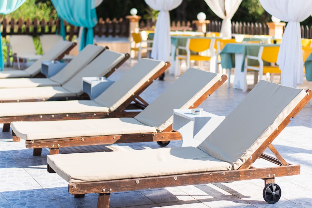 Saint Peter Bay Aparthotel by Konnect — Restaurant & bars in Lefkimmi (Corfu), Ionian Islands