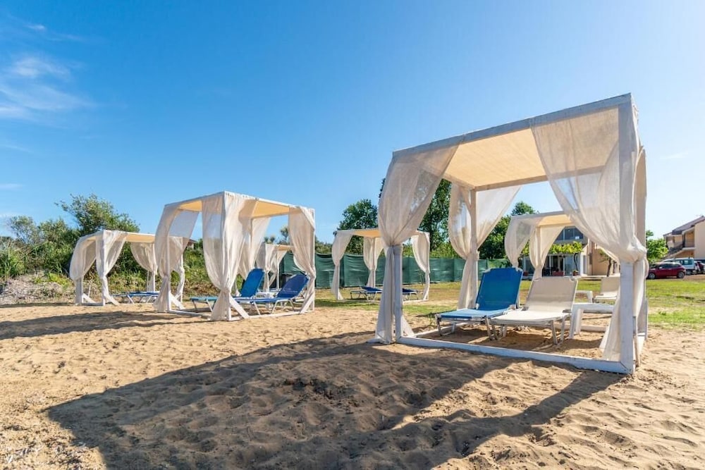 Saint Peter Bay Aparthotel by Konnect — Beach in Lefkimmi (Corfu), Ionian Islands