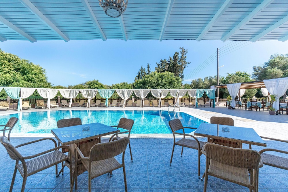 Saint Peter Bay Aparthotel by Konnect — Swimming pool in Lefkimmi (Corfu), Ionian Islands