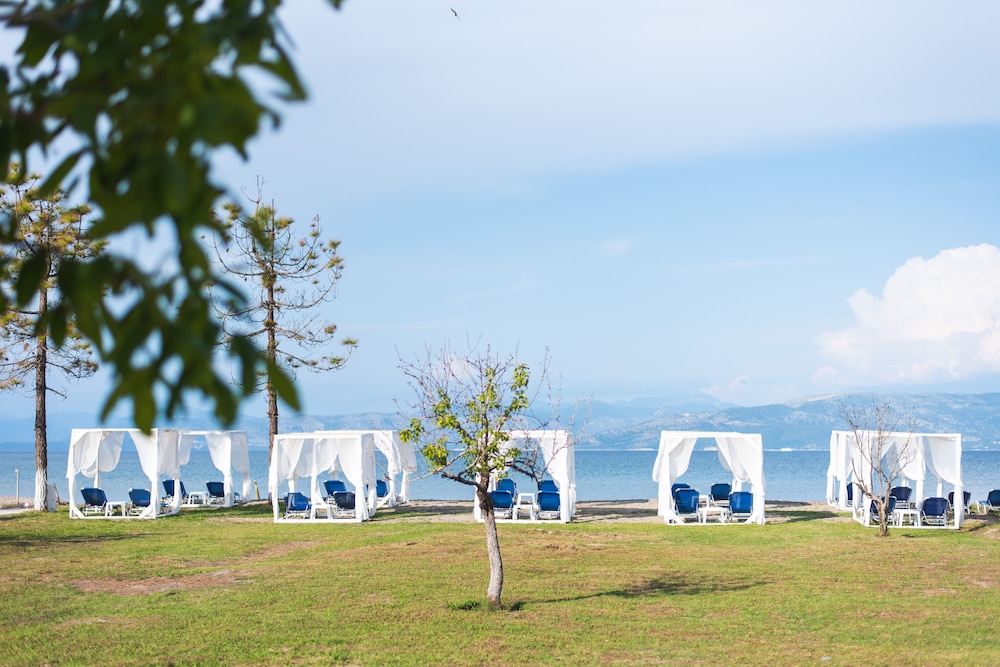 Saint Peter Bay Aparthotel by Konnect — Beach in Lefkimmi (Corfu), Ionian Islands