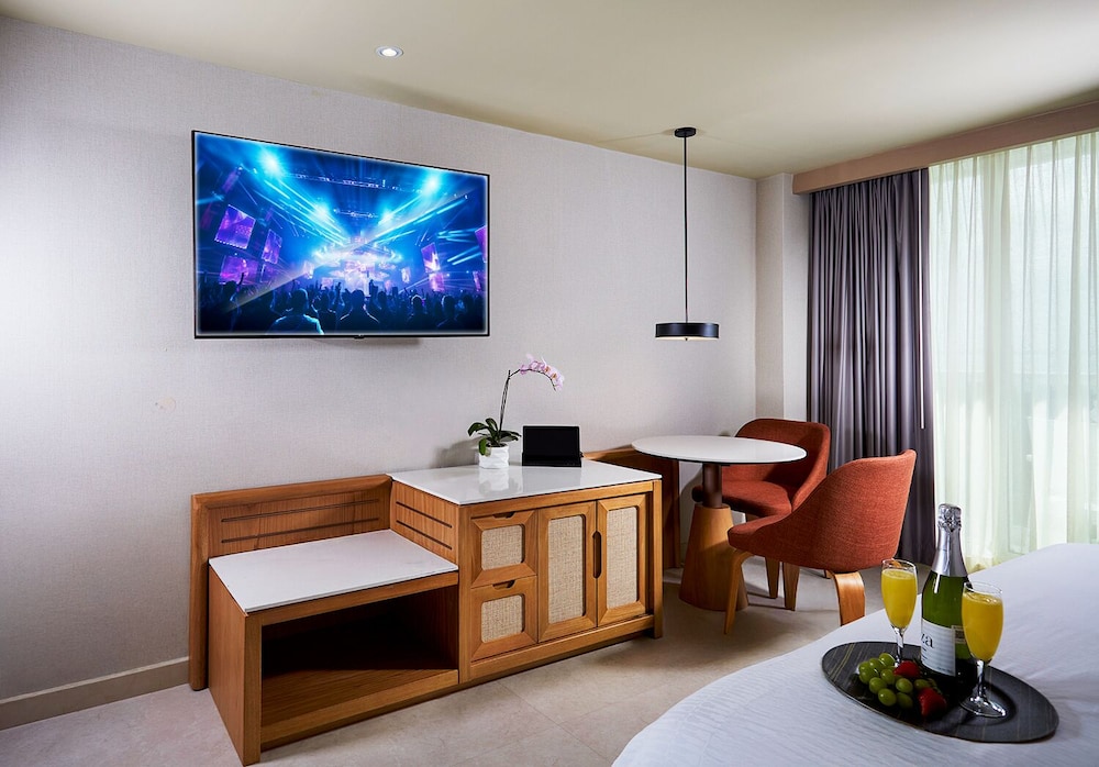 Hard Rock Hotel Cancun -  All Inclusive — Rooms in Cancun, Quintana Roo