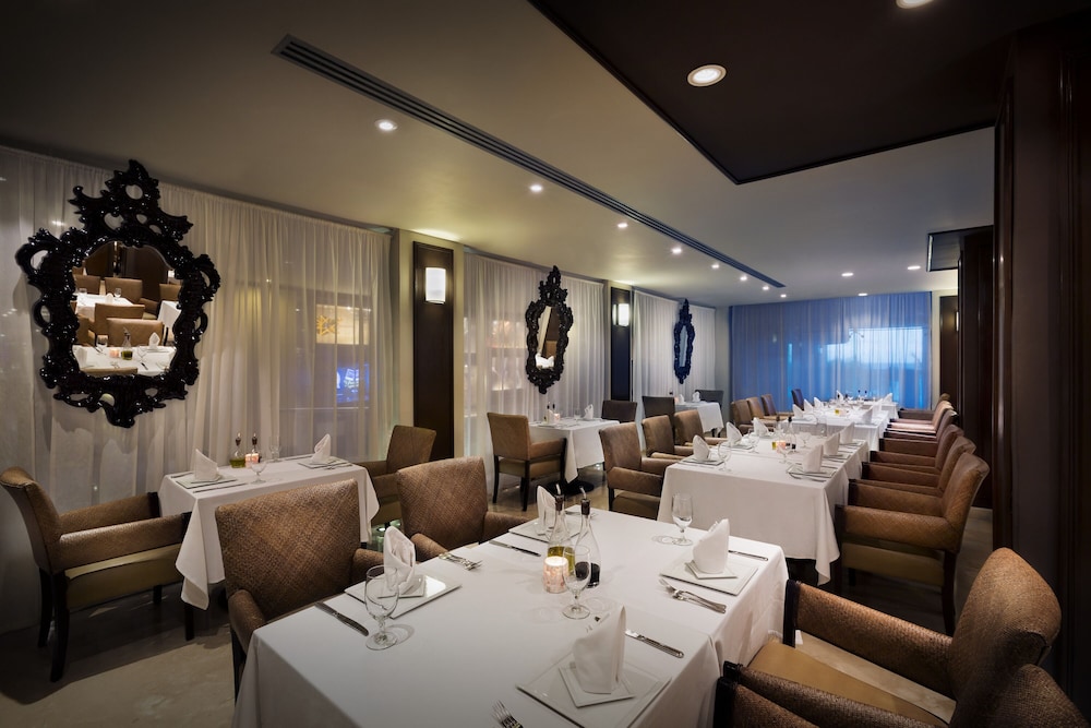 Hard Rock Hotel Cancun -  All Inclusive — Restaurant in Cancun, Quintana Roo