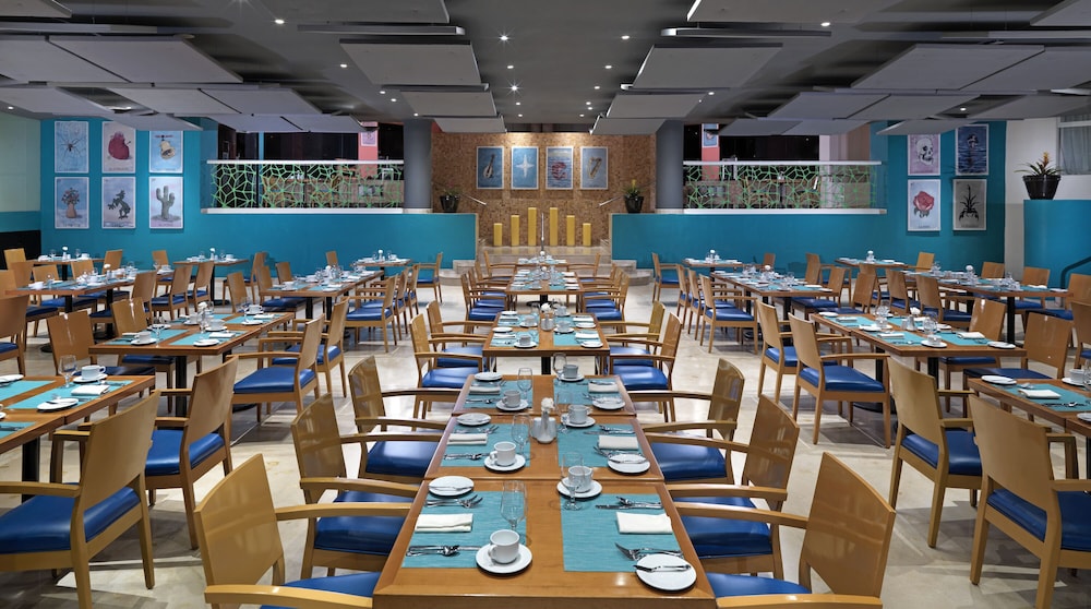 Hard Rock Hotel Cancun -  All Inclusive — Restaurant in Cancun, Quintana Roo