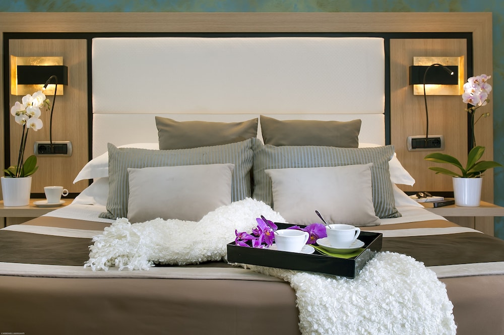 Demetra Hotel — Hotel rooms in Rome, Lazio