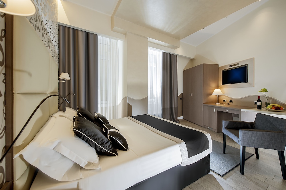 Demetra Hotel — Hotel rooms in Rome, Lazio