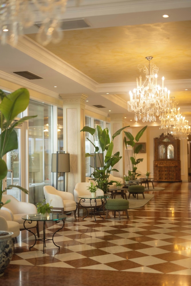 Grand Hotel Liberty — Hotel building in Riva del Garda, Trentino-Alto Adige