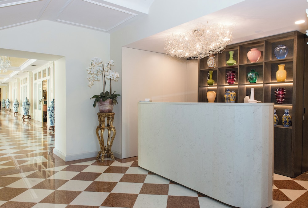 Grand Hotel Liberty — Hotel building in Riva del Garda, Trentino-Alto Adige