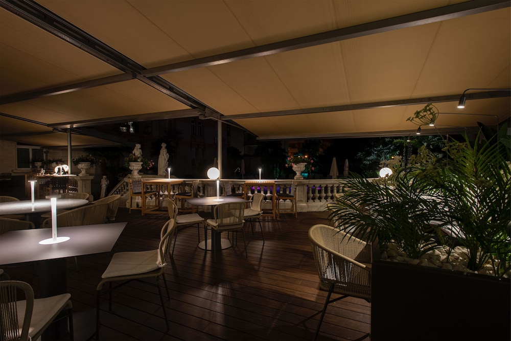 Grand Hotel Liberty — Restaurant & bars in Riva del Garda, Trentino-Alto Adige