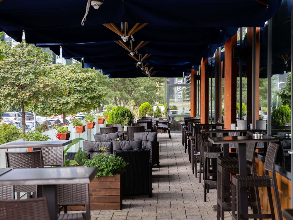 Novotel Sofia — Restaurant & bars in Sofia, Sofia (province)