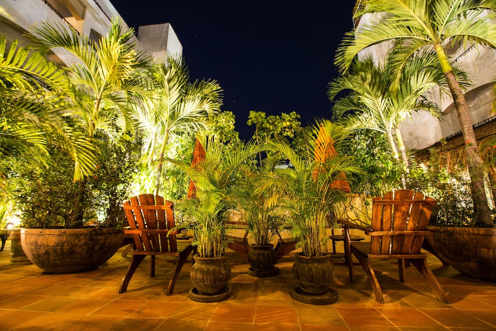 La Pasion Hotel Boutique by Bunik — Hotel building in Playa del Carmen, Quintana Roo