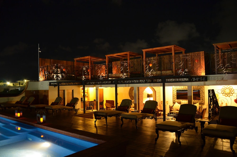 La Pasion Hotel Boutique by Bunik — Hotel building in Playa del Carmen, Quintana Roo