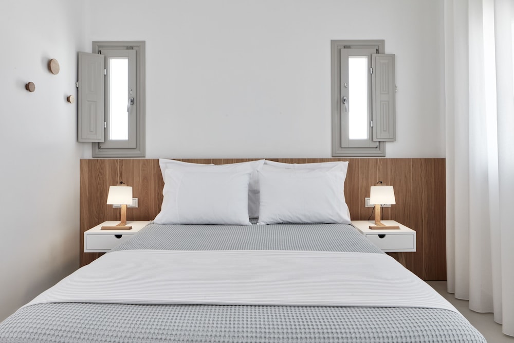 Costa Grand Resort & Spa — Hotel rooms in Kamari, South Aegean