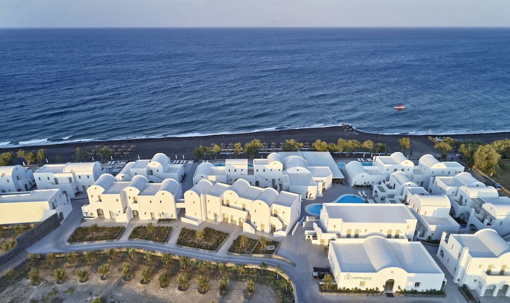 Costa Grand Resort & Spa — Hotel building in Kamari, South Aegean