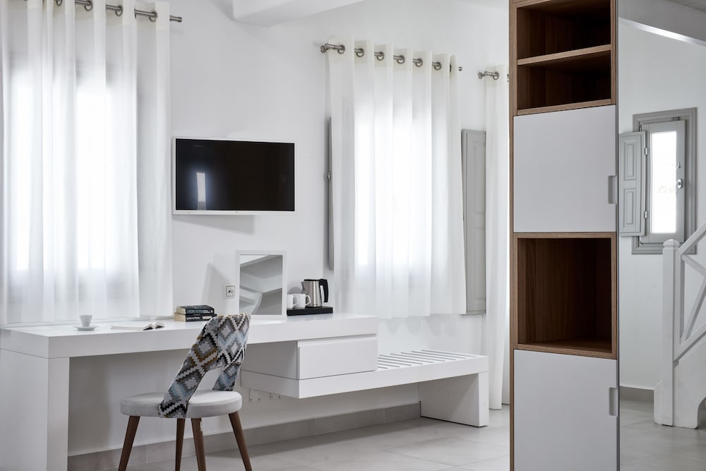 Costa Grand Resort & Spa — Hotel rooms in Kamari, South Aegean