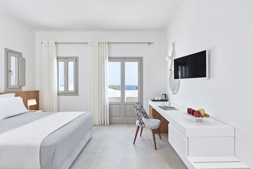 Costa Grand Resort & Spa — Hotel rooms in Kamari, South Aegean