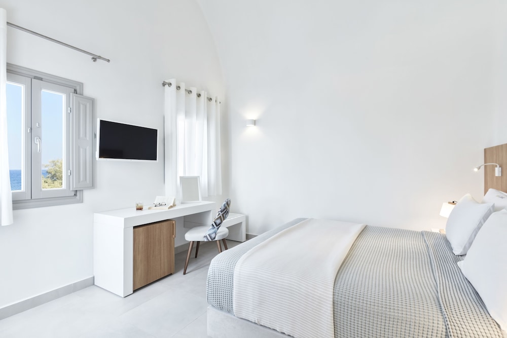 Costa Grand Resort & Spa — Hotel rooms in Kamari, South Aegean