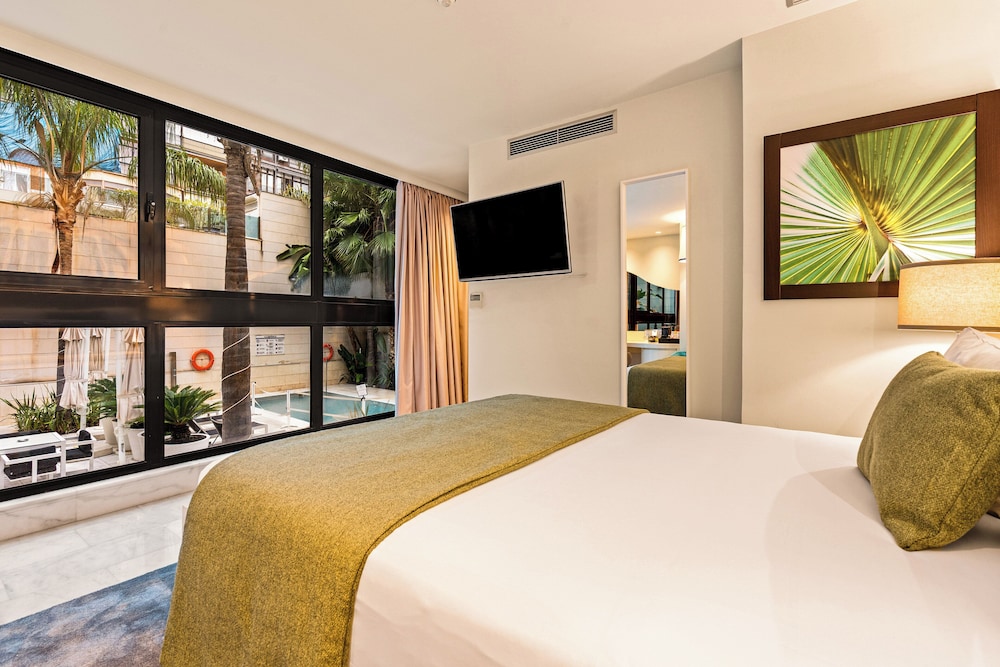 Hotel Indigo Barcelona - Plaza Catalunya by IHG — Hotel rooms in Barcelona, Catalonia