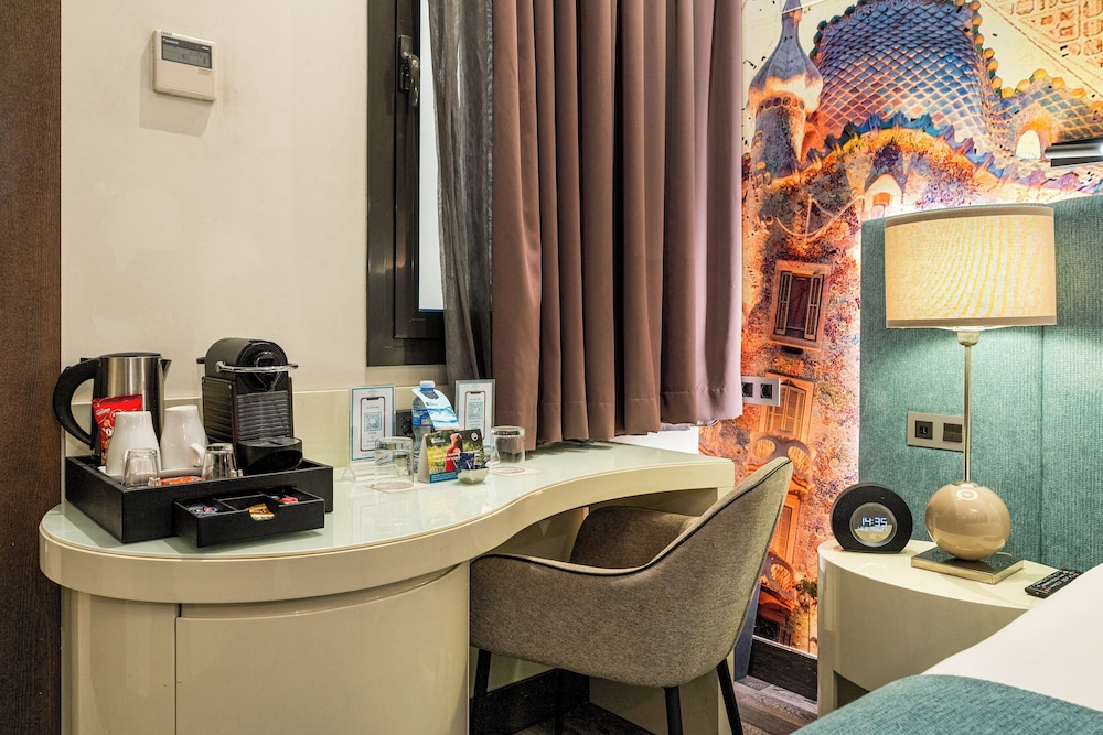 Hotel Indigo Barcelona - Plaza Catalunya by IHG — Hotel rooms in Barcelona, Catalonia