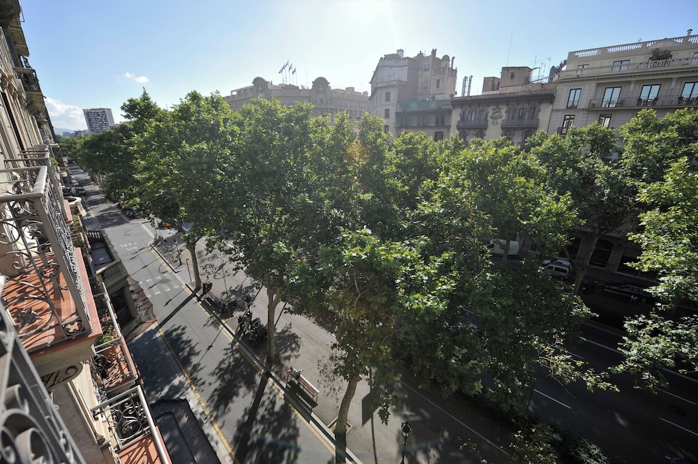 Hotel Indigo Barcelona - Plaza Catalunya by IHG — Attractions in the area in Barcelona, Catalonia