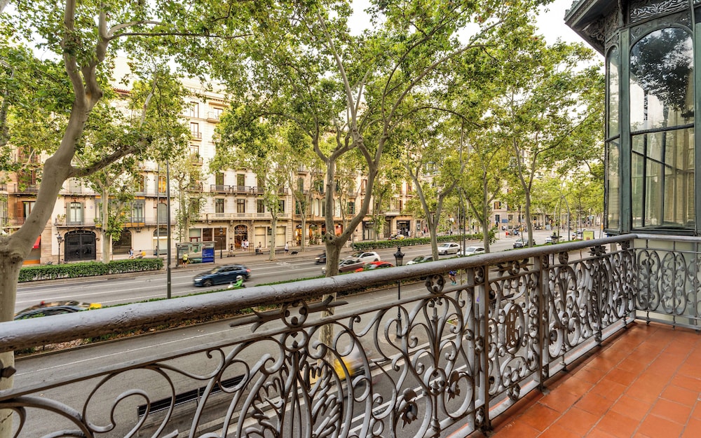 Hotel Indigo Barcelona - Plaza Catalunya by IHG — Attractions in the area in Barcelona, Catalonia