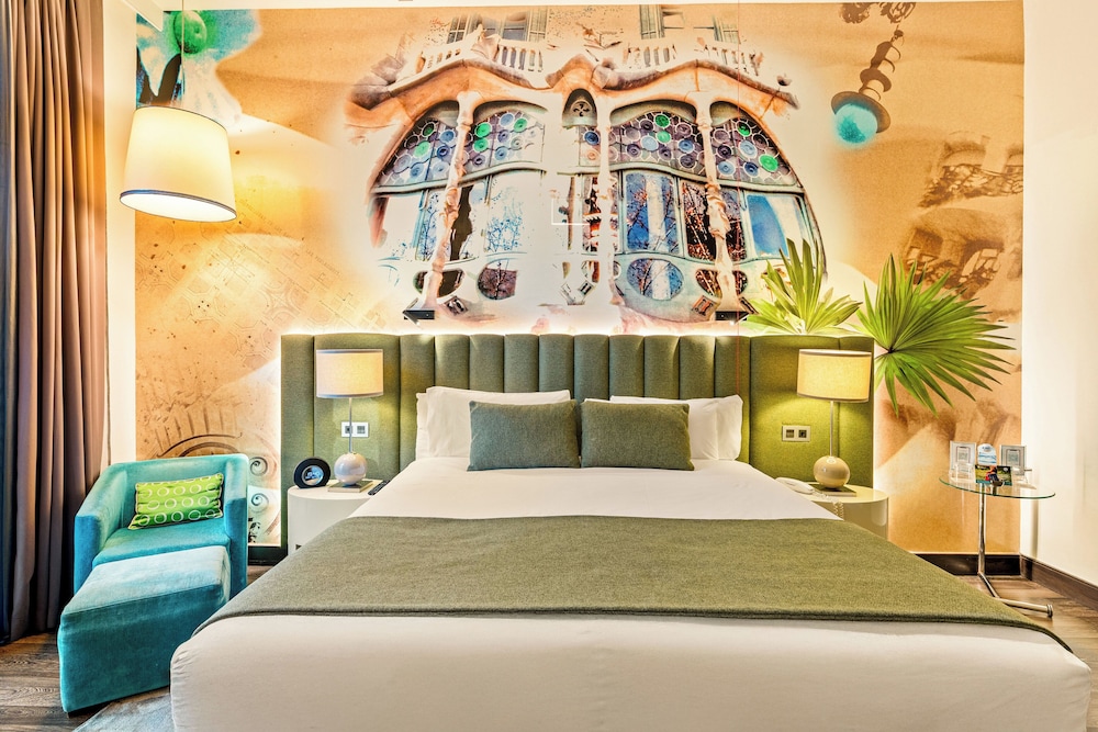 Hotel Indigo Barcelona - Plaza Catalunya by IHG — Hotel rooms in Barcelona, Catalonia